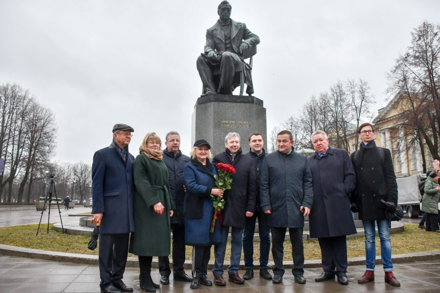 Общественная палата совместно с Ленинградским государственным университетом им. А.С. Пушкина организовала памятную акцию, приуроченную к 225-летию А.С. Грибоедова