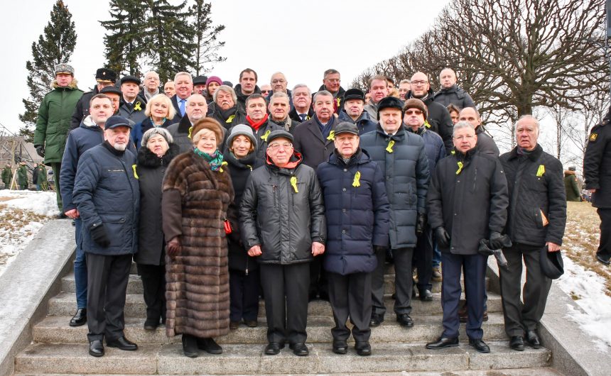 Общественная палата Санкт-Петербурга почтила память жертв блокады и защитников города на Пискарёвском мемориальном кладбище