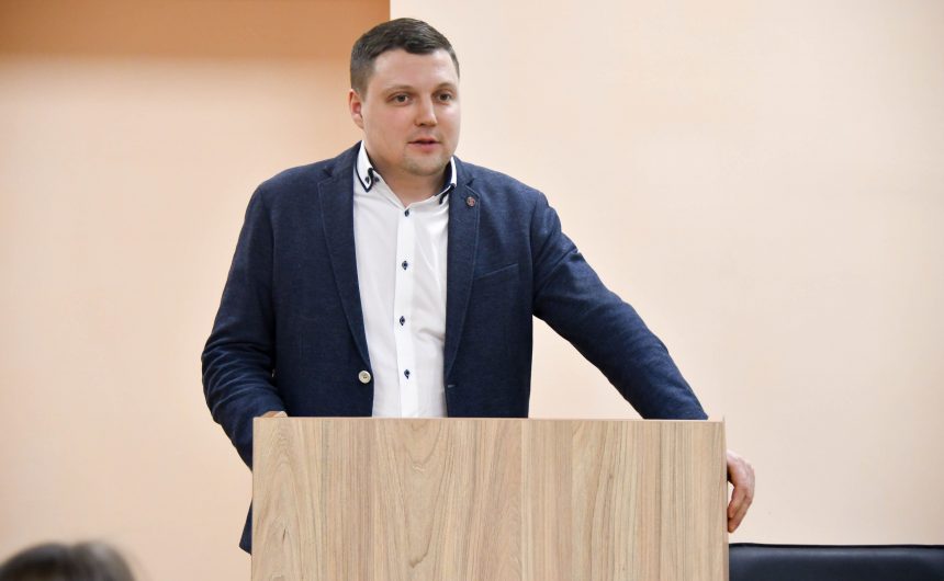 Какие НКО нужны России? Рассказывает член Общественной палаты Андрей Малков Какие НКО нужны России? Рассказывает член Общественной палаты Андрей Малков