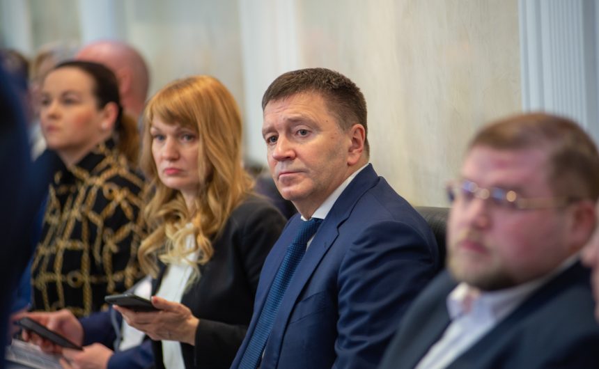 Представитель Общественной палаты Санкт-Петербурга Валерий Солдунов принял участие в круглом столе, посвящённом сохранению наследия Великой Победы Представитель Общественной палаты Санкт-Петербурга Валерий Солдунов принял участие в круглом столе, посвящённом сохранению наследия Великой Победы