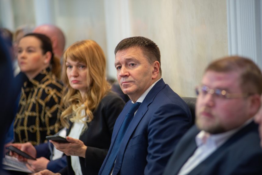 Представитель Общественной палаты Санкт-Петербурга Валерий Солдунов принял участие в круглом столе, посвящённом сохранению наследия Великой Победы
