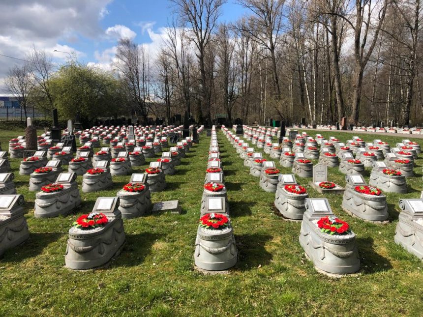 В Общественной палате подвели итоги мониторинга наиболее проблемных, по мнению горожан, воинских захоронений в Санкт-Петербурге