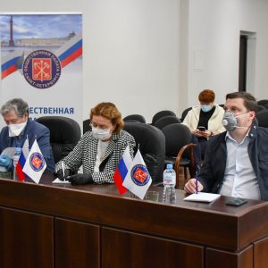Члены Общественной палаты Петербурга обсудили важность защиты здоровья граждан во время голосования по поправкам в Конституцию