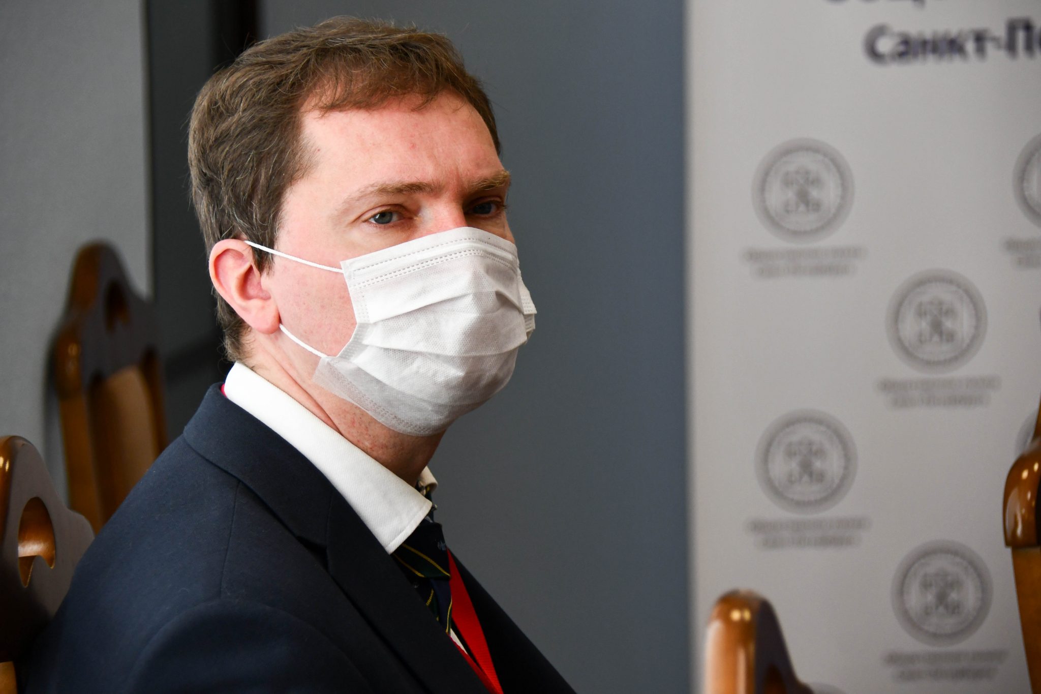 международный эксперты