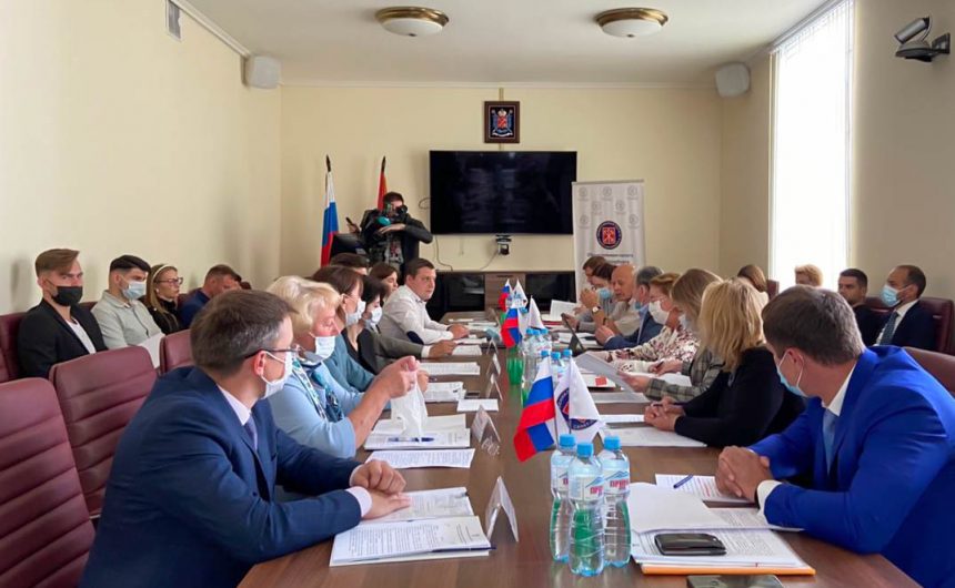 Общественная экспертиза законопроекта о государственной молодежной политике состоялась в Общественной палате Санкт-Петербурга