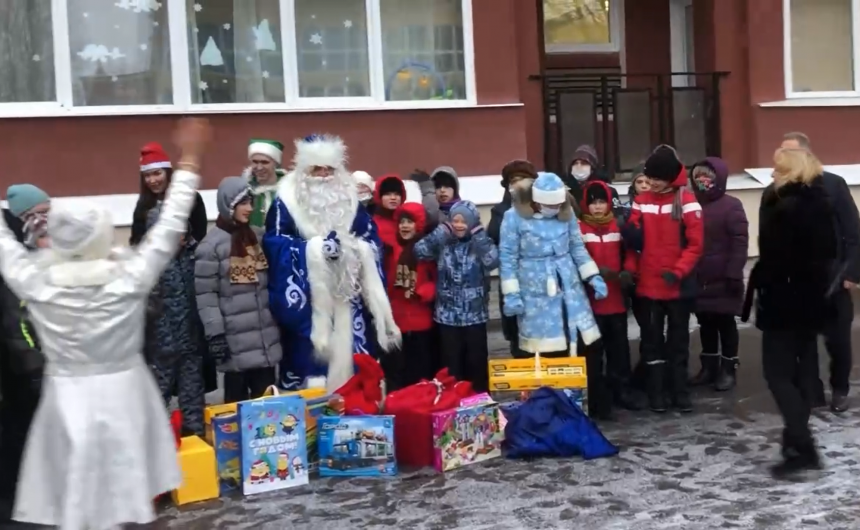 При поддержке Общественной палаты прошла новогодняя праздничная программа для воспитанников детских домов
