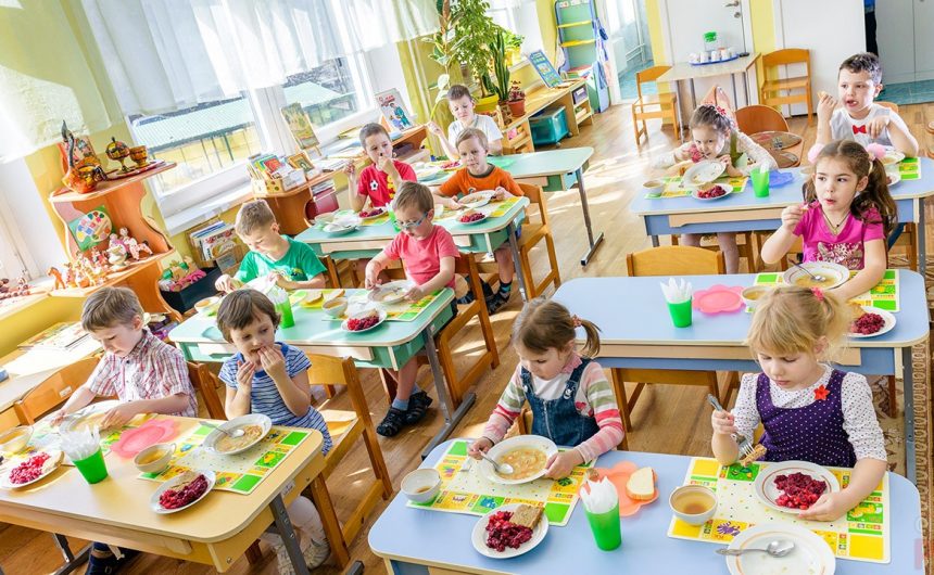 Для петербургских детских садов разработано новое меню