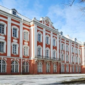 Семь вузов Петербурга вошли в перечень лучших учебных заведений мира