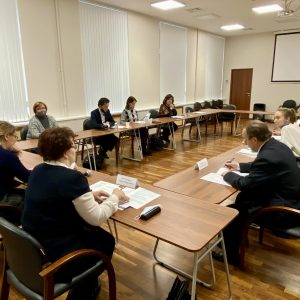 В Общественной палате города прошел семинар на тему «Порядок реализации в 2022 году конкурсного отбора исполнителей государственных услуг в целях заключения соглашения об оказании государственных услуг по сопровождению при содействии занятости инвалидов»