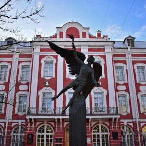 Алексей Демидов, член Общественной палаты Санкт-Петербурга, рассказал об особенностях приемной кампании-2022 и объяснил снижение проходного балла для поступления в вуз на бюджет