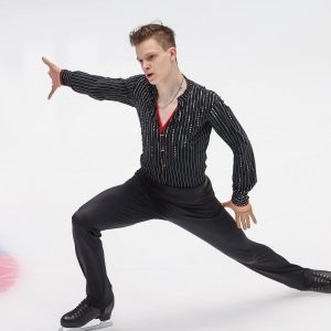 Петербургский фигурист Евгений Семененко обошел олимпийского чемпиона Ханю в короткой программе на Играх в Пекине