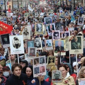 В шествии Бессмертного полка в Петербурге приняли участие более миллиона человек