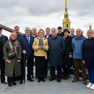 В Петропавловской крепости прозвучал выстрел в честь дня рождения Петербурга