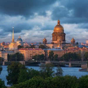 До прямой трансляции круглого стола остались считанные часы!