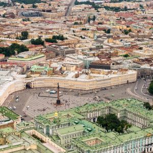 Улицы Петербурга украсят к 350-летию Петра I и ко Дню России