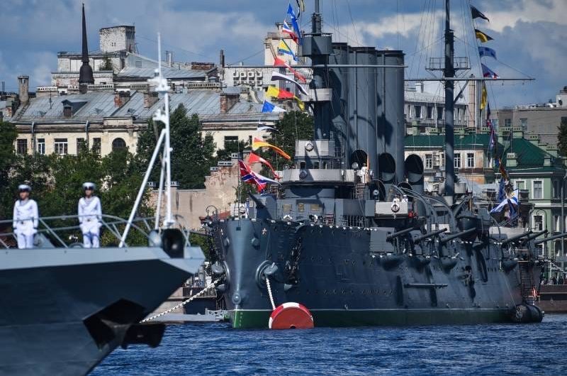 День Военно-морского флота ограничит движение в центре Петербурга День Военно-морского флота ограничит движение в центре Петербурга
