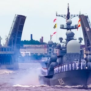 Репетиция парада ко Дню ВМФ изменит график разводки мостов