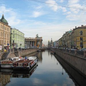 В Петербурге пять улиц Центрального района станут односторонними с 25 августа