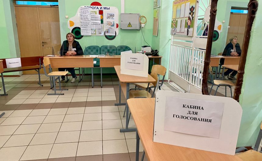 Члены Общественной палаты Санкт-Петербурга посетили избирательные участки на дополнительных выборах депутатов муниципальных советов внутригородских муниципальных образований Санкт-Петербурга