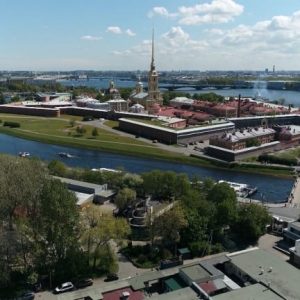 Сегодня воздух в Петербурге потеплеет до +14