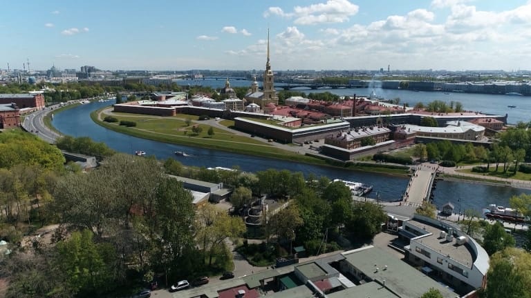 Сегодня воздух в Петербурге потеплеет до +14 Сегодня воздух в Петербурге потеплеет до +14