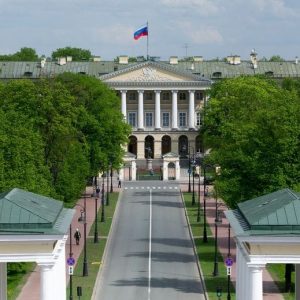 Петербург никогда не развивал социальную сферу настолько высокими темпами: так член Общественной палаты Санкт-Петербурга Александр Ходачек высказался о росте городского бюджета