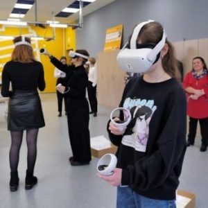 Алексей Демидов, член Общественной палаты Петербурга, о том, как СПбГУПТД презентовал образовательно-производственный кластер лёгкой промышленности и провёл профпробы для будущих абитуриентов Алексей Демидов, член Общественной палаты Петербурга, о том, как СПбГУПТД презентовал образовательно-производственный кластер лёгкой промышленности и провёл профпробы для будущих абитуриентов