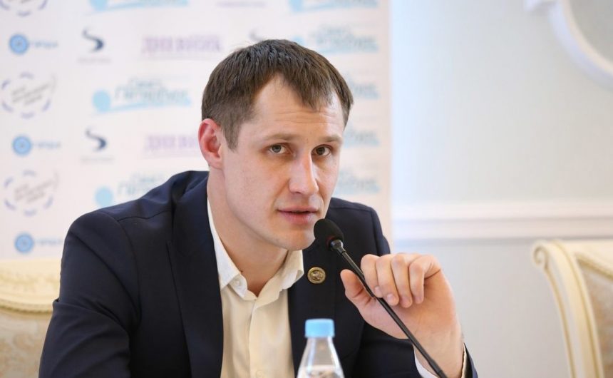 Сегодня свой день рождения празднует член Общественной палаты Санкт-Петербурга — Блохин Константин Михайлович — директор автономной некоммерческой спортивной организации «Петербургский спортивный форум», председатель Общероссийского спортивного движения «Сильная Россия» Сегодня свой день рождения празднует член Общественной палаты Санкт-Петербурга — Блохин Константин Михайлович — директор автономной некоммерческой спортивной организации «Петербургский спортивный форум», председатель Общероссийского спортивного движения «Сильная Россия»
