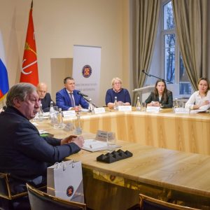 На прошедшем круглом столе Северо-Западной межрегиональной общественной экологической конференции эксперты обсудили тему: «Экология города. Экономика закрытого цикла»