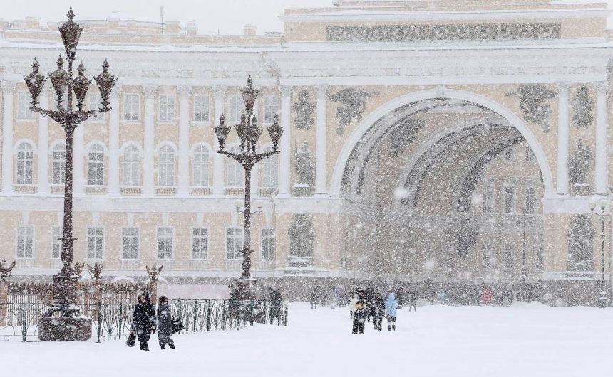 В Петербурге 15 ноября образуется первый снежный покров В Петербурге 15 ноября образуется первый снежный покров