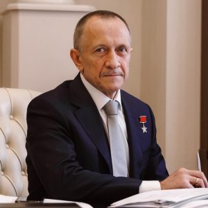 9 декабря в России отмечается День Героев Отечества