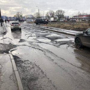 Валерий Солдунов: «Жители Невского района: власти города хотят ускорить сроки проектирования дороги с тротуарами на Русановской улице»