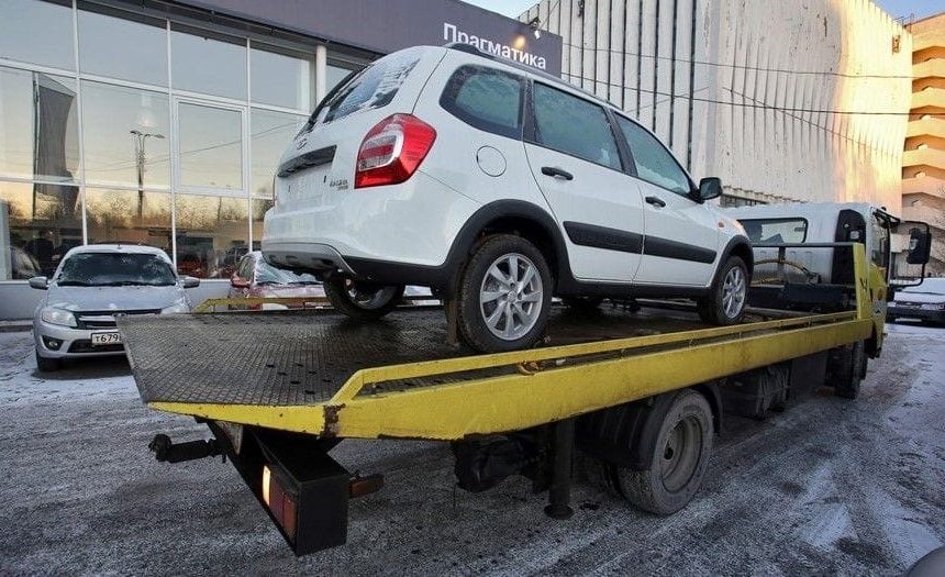 Стоимость эвакуации авто в Петербурге вырастет на 8%