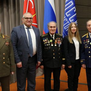 Василий Волобуев, член Общественной палаты Санкт-Петербурга, Председатель Совета Санкт-Петербургской общественной организации ветеранов (пенсионеров, инвалидов) войны, труда, Вооруженных сил и правоохранительных органов, принял участие в исторической конференции