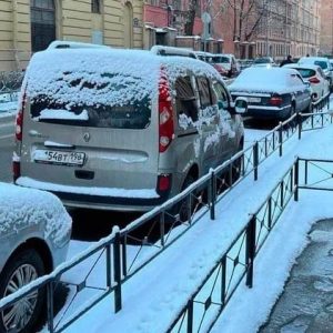 О том, как в Петербурге борются с закрытыми номерами машин на платных парковках: рассказал член Общественной палаты Петербурга Валерий Солдунов