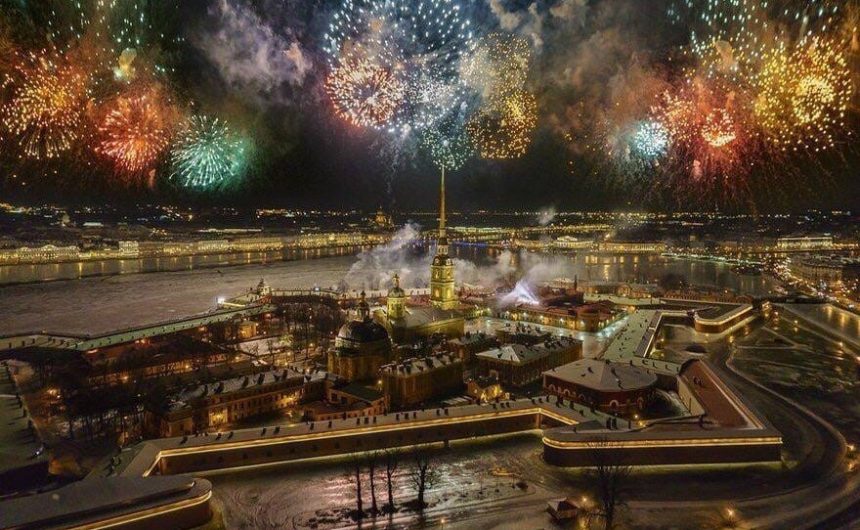 Салют на 23 февраля Салют на 23 февраля