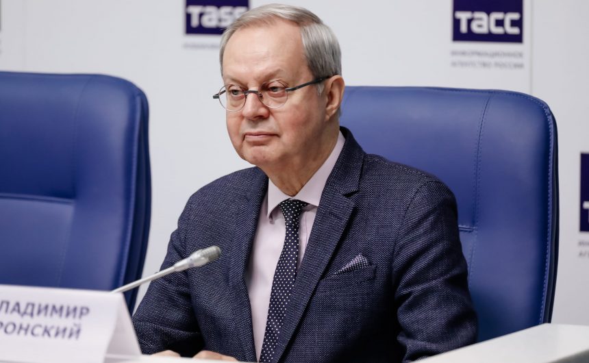 Член Общественной палаты Санкт-Петербурга Владимир Гронский: «Главная библиотека России поддерживает проведение премии «Золотой Трезини»» Член Общественной палаты Санкт-Петербурга Владимир Гронский: «Главная библиотека России поддерживает проведение премии «Золотой Трезини»»