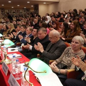 Члены Общественной палаты Санкт-Петербурга — Владимир Шамахов и Николай Буров — вошли в состав жюри студенческого вечера восточной поэзии