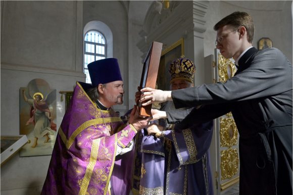 Член Общественной палаты Санкт-Петербурга Петр Мухин совершил духовную миссию по возрождению храма