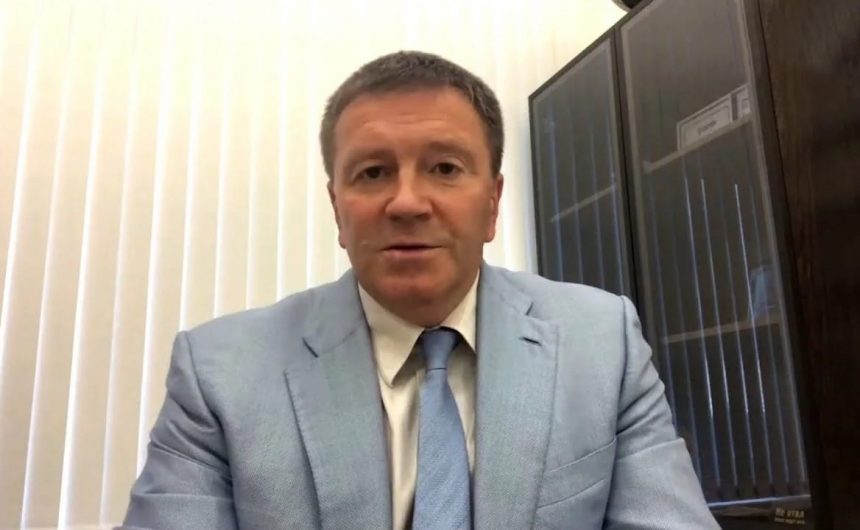 Член Общественной палаты Петербурга Валерий Солдунов поделился мнением о необходимости призывать к ответу подрядчиков за некачественный ремонт дорог Член Общественной палаты Петербурга Валерий Солдунов поделился мнением о необходимости призывать к ответу подрядчиков за некачественный ремонт дорог