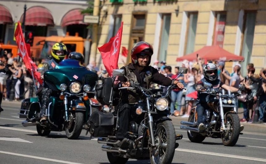 Мотопарад в Санкт-Петербурге Мотопарад в Санкт-Петербурге