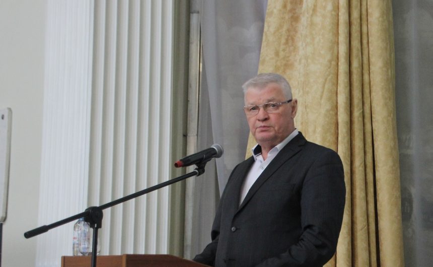 Член Общественной палаты Санкт-Петербурга Владимир Дербин: «Солидарность трудящихся — единство страны» Член Общественной палаты Санкт-Петербурга Владимир Дербин: «Солидарность трудящихся — единство страны»