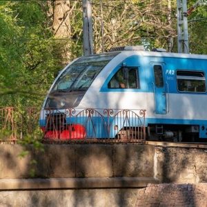 Тактовое движение электричек до Ораниенбаума запустят с 22 мая