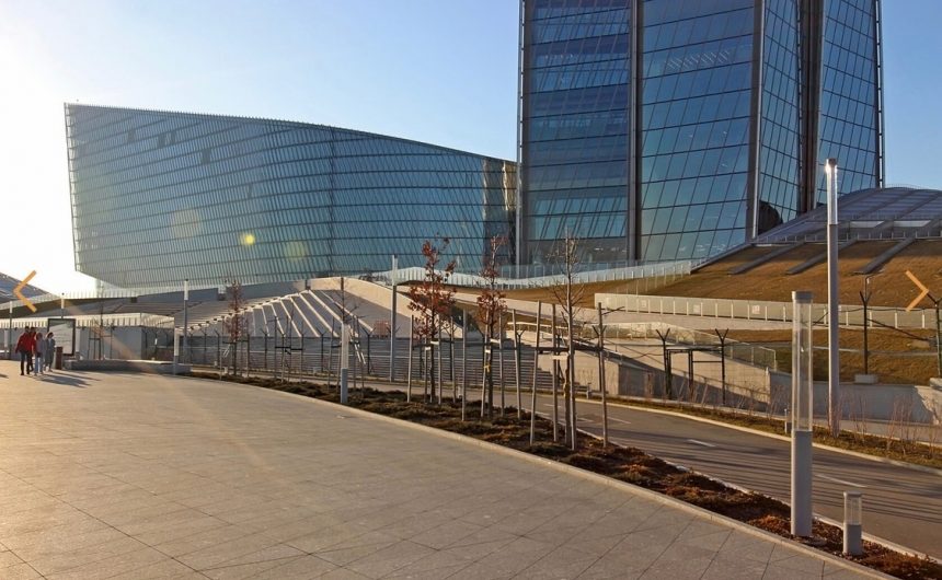Новое общественное пространство открылось около Лахты Новое общественное пространство открылось около Лахты