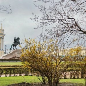 Петербуржцам рассказали, какой будет погода до дня Победы
