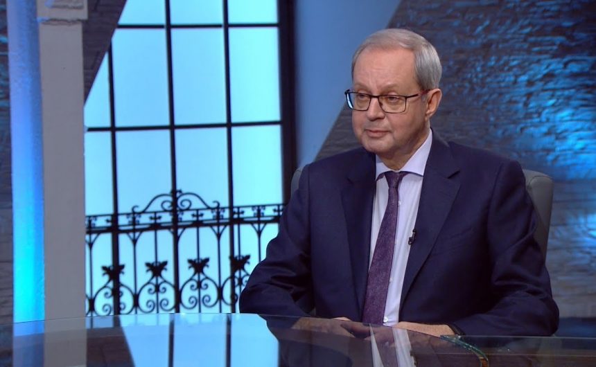 Владимир Гронский, член Общественной палаты Петербурга: о важности создания возможностей для общения с классической литературой