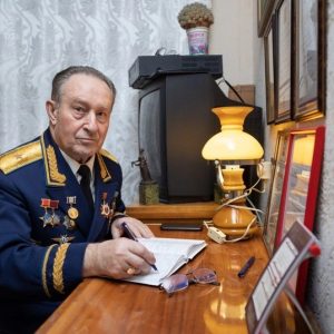 Член Общественной палаты Санкт-Петербурга, председатель Совета Санкт-Петербургской общественной организации ветеранов (пенсионеров, инвалидов) войны, труда, Вооруженных сил и правоохранительных органов Василий Волобуев заявил, все точки расставил президент – мятеж и измена ЧВК «Вагнер» уже данность.
