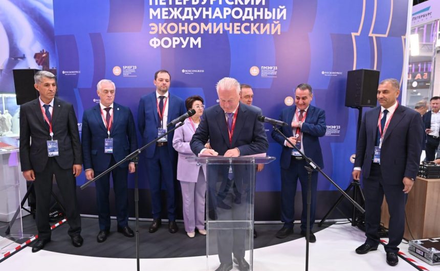 Член Общественной палаты Санкт-Петербурга Игорь Максимцев: «От объединения мы ожидаем открытого диалога на равных, обмена идеями и начала новых перспективных проектов во имя устойчивого развития» Член Общественной палаты Санкт-Петербурга Игорь Максимцев: «От объединения мы ожидаем открытого диалога на равных, обмена идеями и начала новых перспективных проектов во имя устойчивого развития»