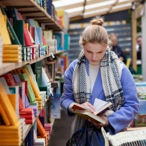 В Петербурге стартовал IX сезон Книжных аллей