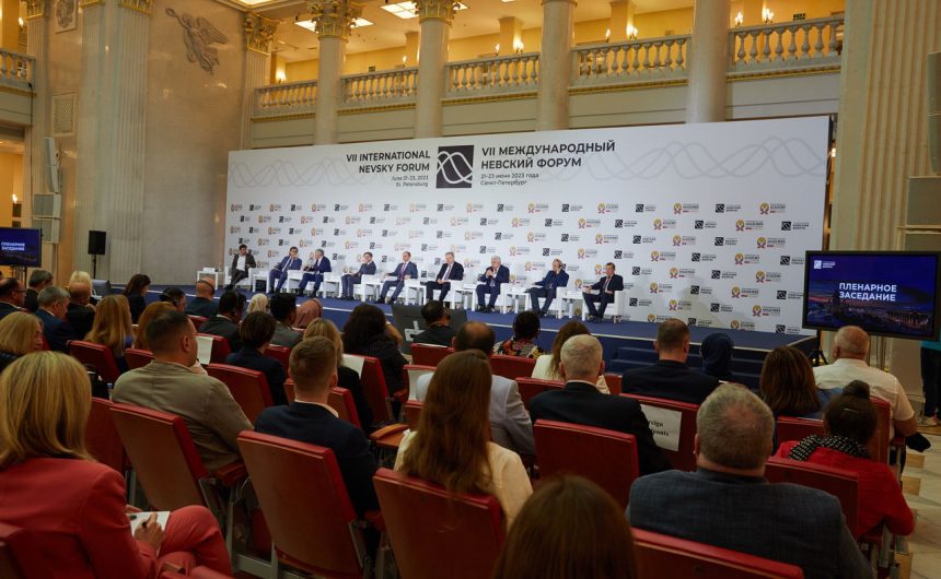 Члены Общественной палаты Санкт-Петербурга Владимир Шамахов и Владимир Катенев приняли участие в Невском Форуме Члены Общественной палаты Санкт-Петербурга Владимир Шамахов и Владимир Катенев приняли участие в Невском Форуме